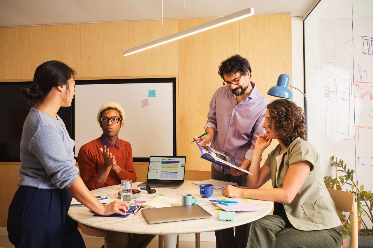 Skills-based organization: por que as empresas estão reorganizando o trabalho em torno de habilidades?